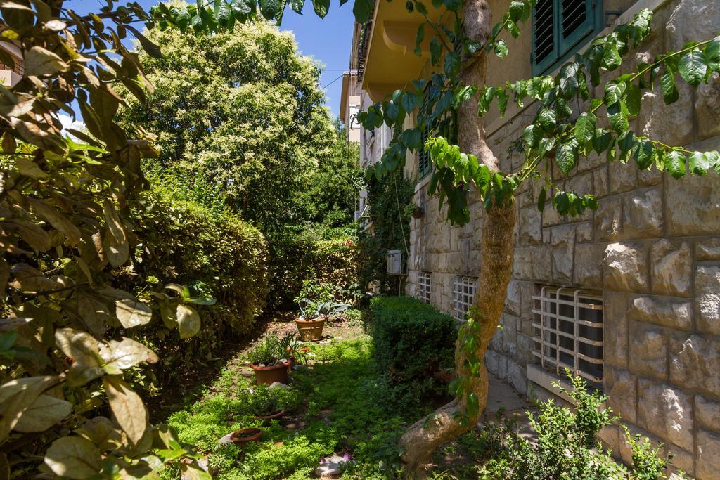 Apartment Jasmin Split Bilik gambar