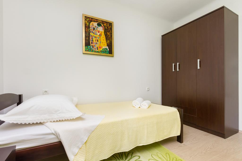 Apartment Jasmin Split Bilik gambar