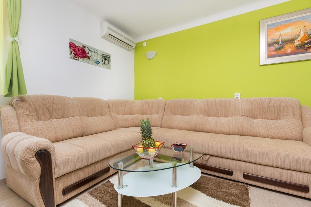 Apartment Jasmin Split Bilik gambar